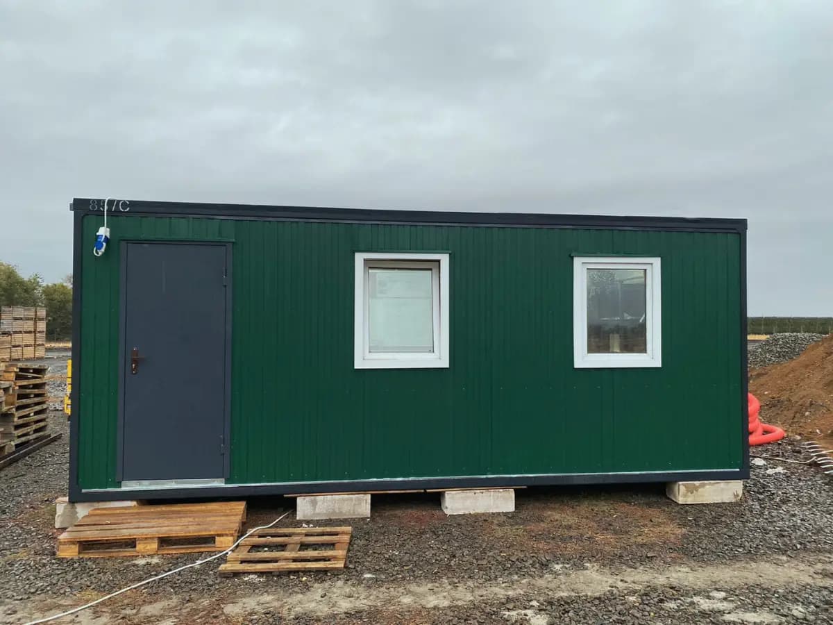 Бытовка офисная с тамбуром, 6 м